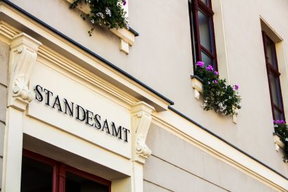 Jetzt erstmal das Standesamt